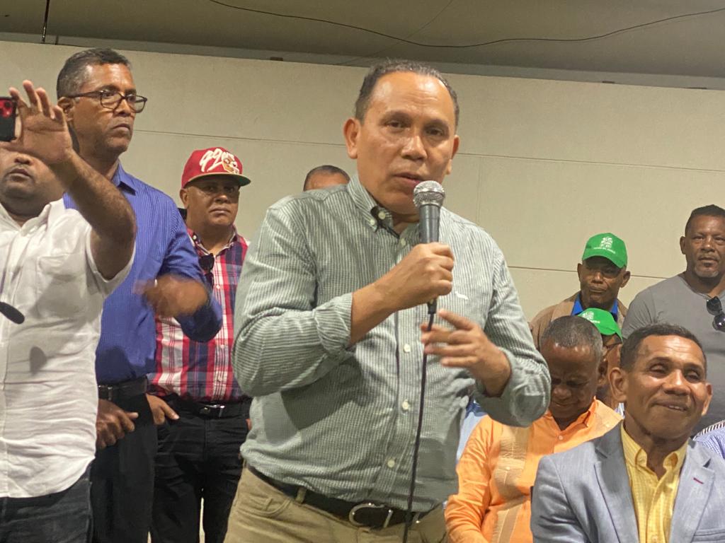 "Gran participación: FP presenta más de cien aspirantes para elecciones congresuales y municipales del 2024 en Puerto Plata"