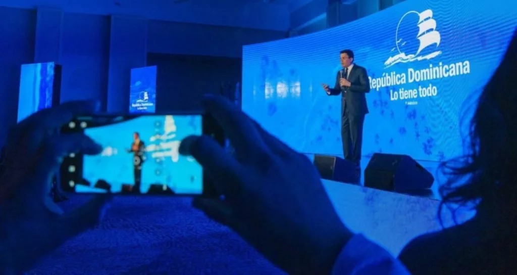 RD muestra sus polos turísticos en roadshow en México ante 700 agencias de viajes y turoperadores
