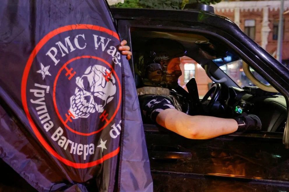 "¡Explosiva confesión de un mercenario del Grupo Wagner! Revela escalofriantes detalles de su huida a Bielorrusia tras el audaz motín contra el Kremlin"