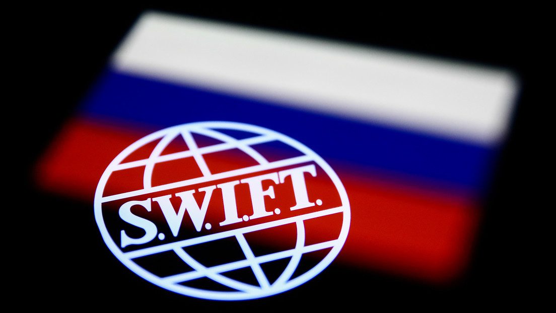 La UE estudia reconectar un banco ruso al SWIFT para prorrogar el acuerdo de granos