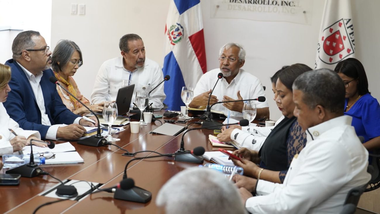 Ministro de Educación se reúne con directores regionales y distritales del Eje Norte para socializar las acciones que se llevan a cabo con miras a garantizar calidad educativa