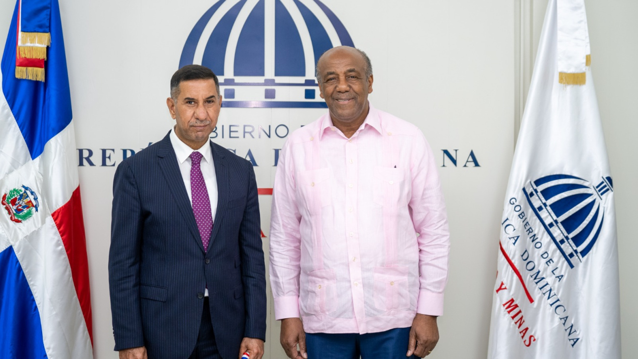 Ministro de Energía y Minas recibe visita embajador de Irak; expresa interés de cooperar en el área de hidrocarburos