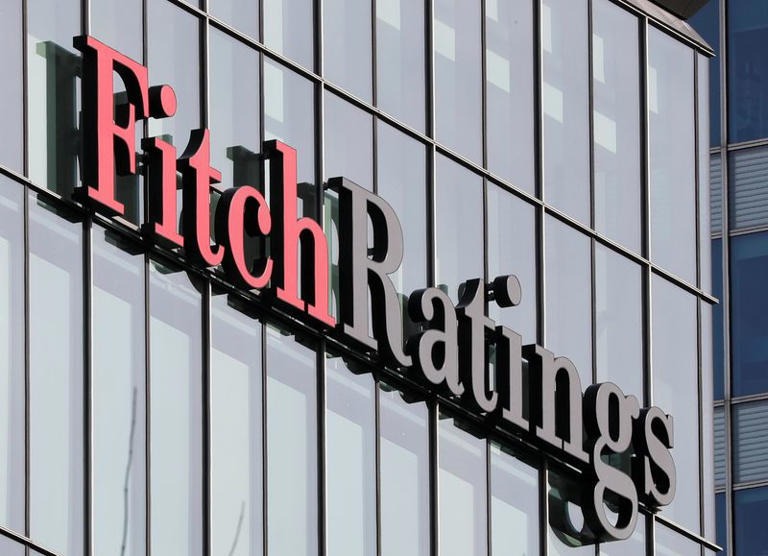 Fitch rebaja calificación de Ecuador a "CCC+", cita aumentos de riesgos de financiación