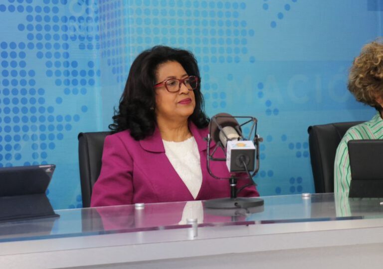 Cristina Lizardo: ”La gente sale de su casa con la foto de Luis Alberto en señal de apoyo y respaldo”