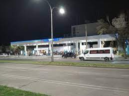 Estudiantes quedan atrapados en medio de una balacera en una gasolinera de Argentina