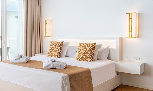Una hotelera de Ibiza con 10 mil camas prepara su debut en la península