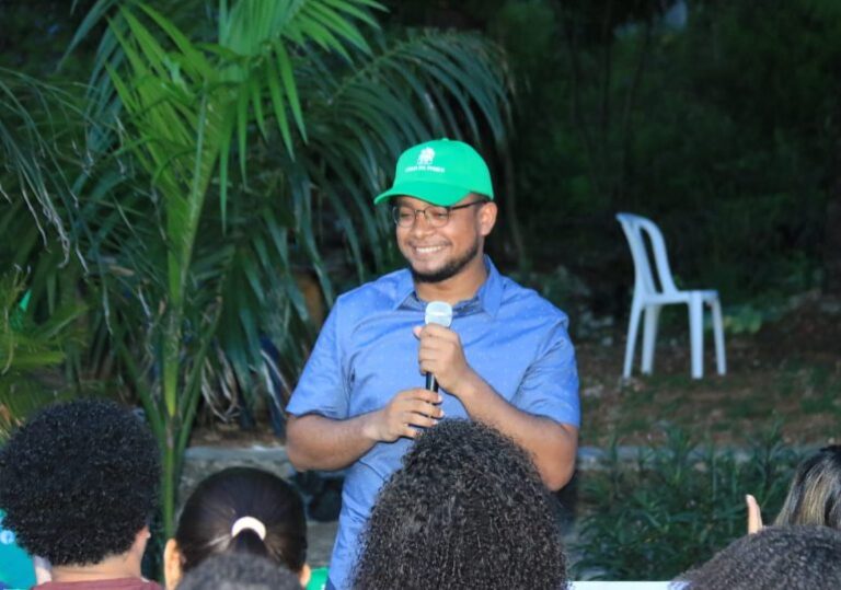 Gregory Paniagua lanza precandidatura a regidor de SDE