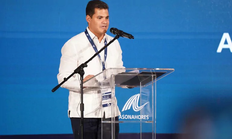Turistas en 2023 impactarán las compras en más de $300 mil millones