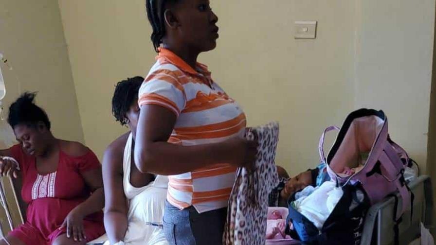 Denuncian saturación de parturientas haitianas sin documentos