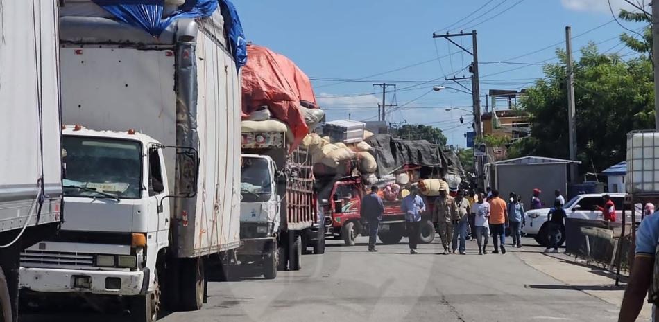 Haití reabre su frontera e inicia intercambio comercial con República Dominicana