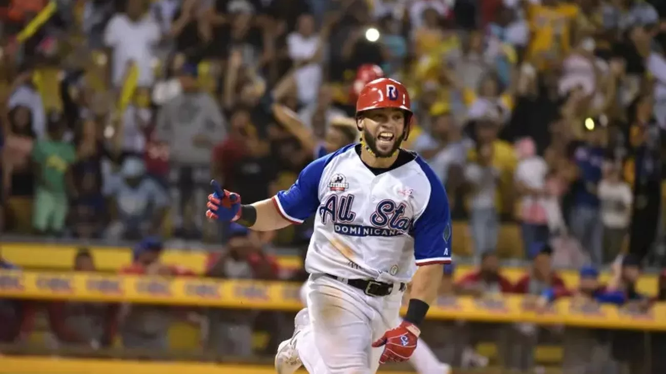 Inefi y Fenapepro llevan 2,000 estudiantes al Juego de Estrellas del béisbol celebrado en Santiago