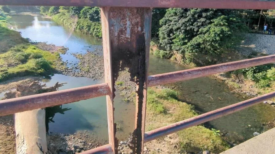 Puente entre Haití y República Dominicana podría colapsar por socavamiento de sus aproches