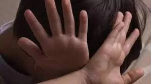 Cuerpo de niño falleció tras supuesto maltrato de su tía permanece en el INACIF