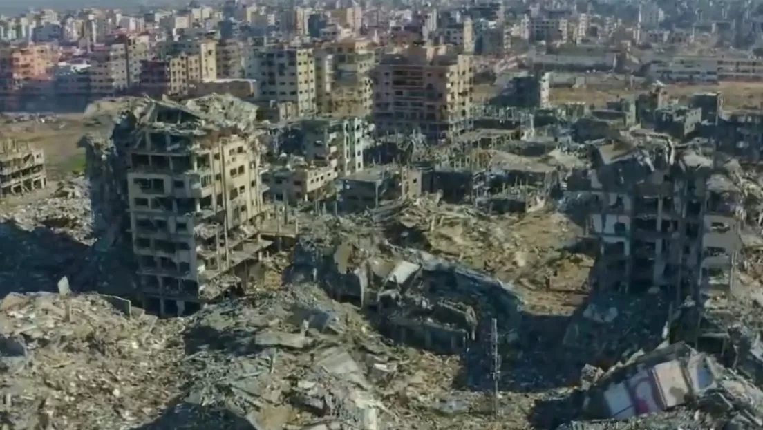 Gaza destruida casi hasta los cimientos, vista desde un dron