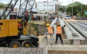 Obras Públicas coloca vigas sobre nuevo puente unirá a Higüey con La Otra Banda