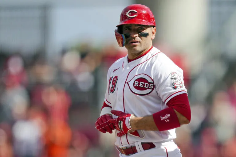 Votto confirma que llegó a un acuerdo de ligas menores con Azulejos