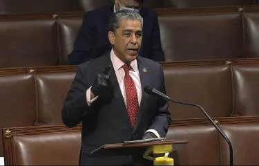 Espaillat introduce Ley Capacitación Bienestar Mental