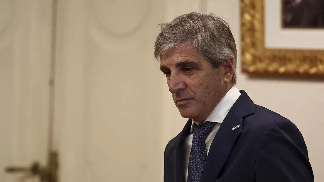Ministro de Economía de Milei revela que tramita nuevo préstamo del FMI