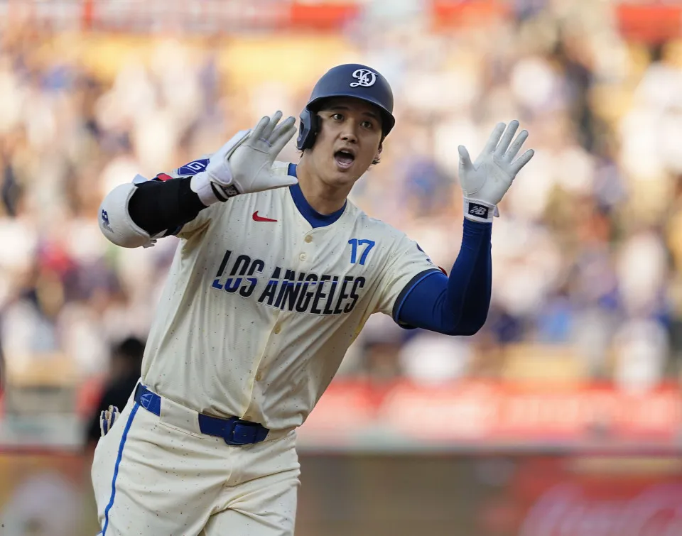 Ohtani y Vargas aportan jonrones en la 8va para que Dodgers se impongan a Cerveceros