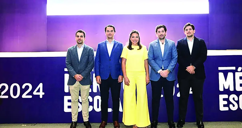 Grupo Corripio premia estudiantes meritorios