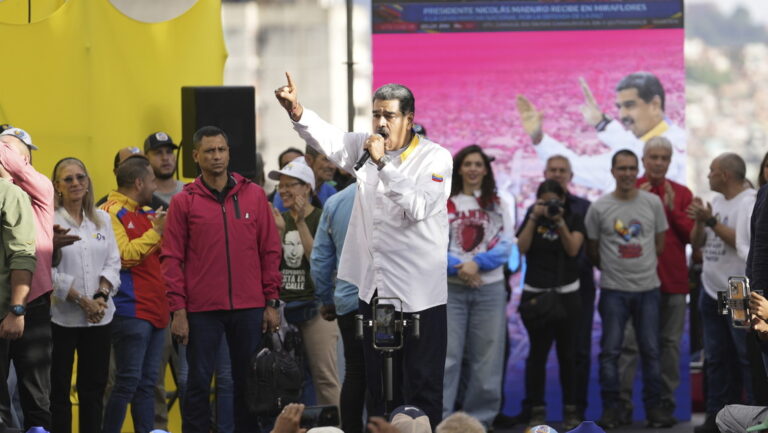 Maduro denuncia que González pretende "autoproclamarse" jefe de Estado con apoyo de "imperialismo"