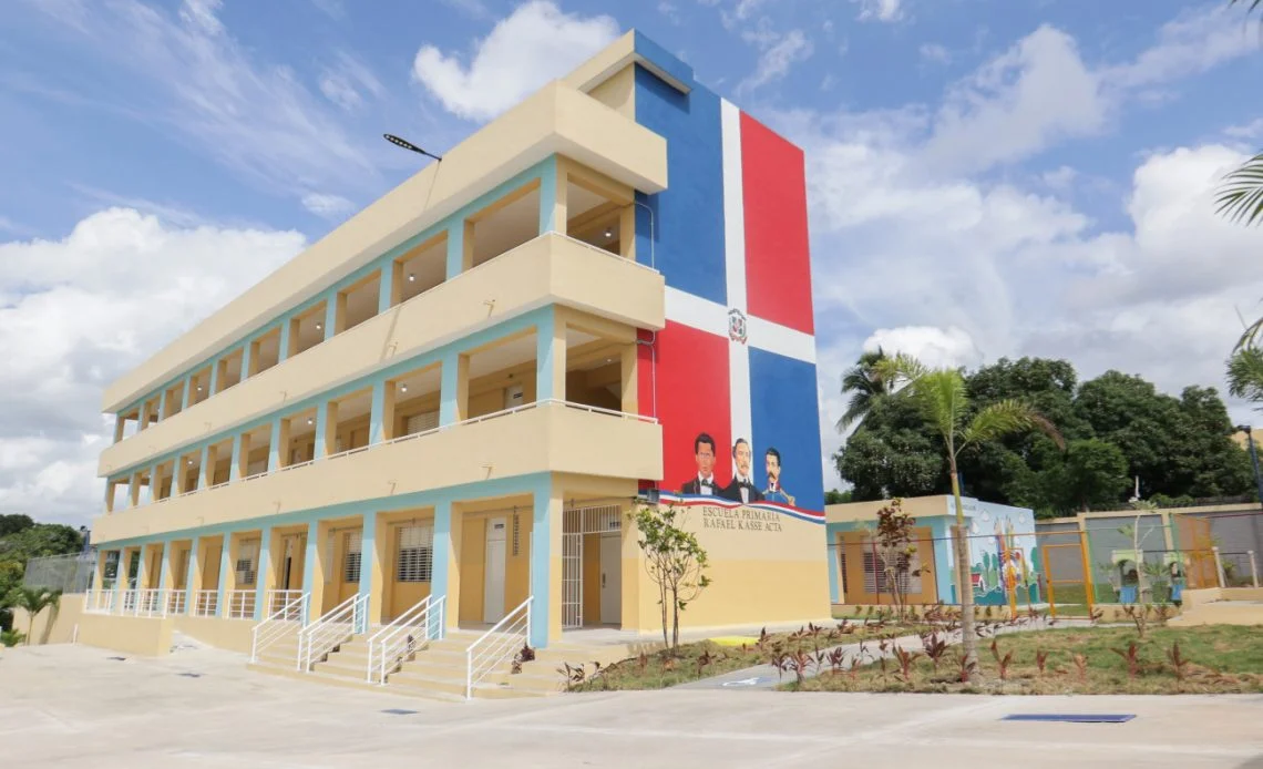 La crisis anual del inicio de clases y los desafíos en matrícula estudiantil e infraestructura escolar