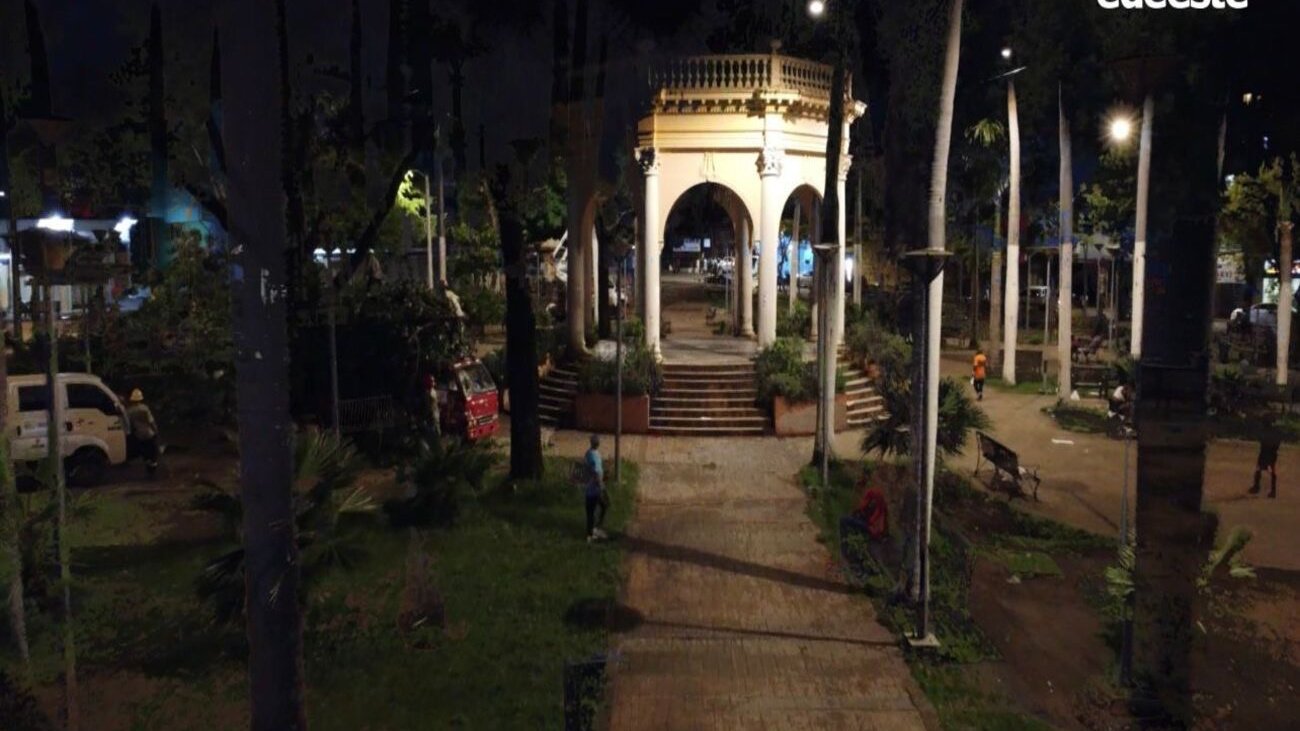 Edeeste finaliza trabajos de iluminación en el parque Enriquillo