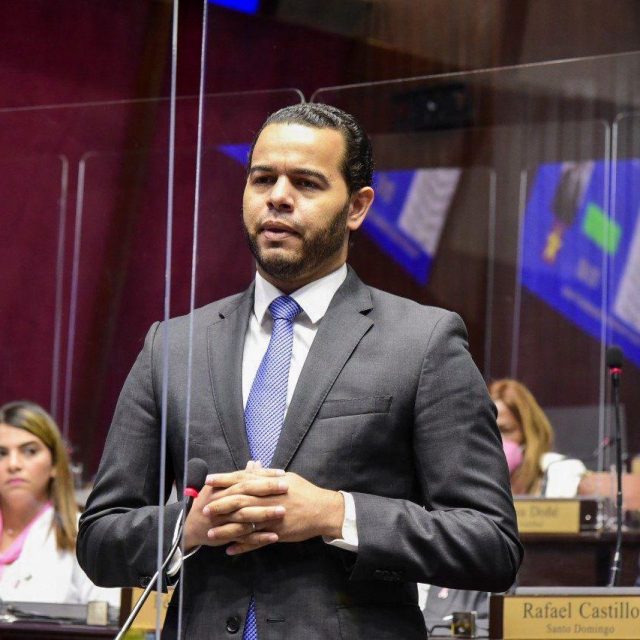 Exdiputado e hijo de Amarante Baret reacciona a su expulsión y se va del PLD