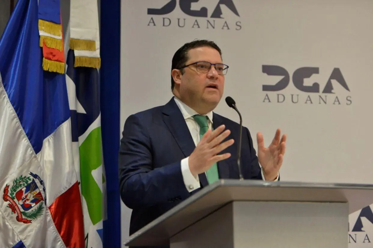 AMCHAMDR reconoce laboralmente a Eduardo Sanz Lovatón al frente de la DGA