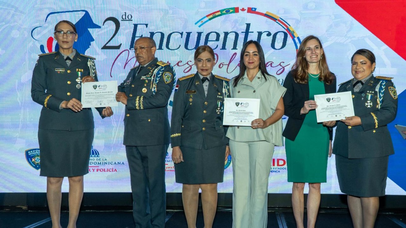 Faride Raful: Otras 900 mujeres serán formadas para pertenecer a la Policía Nacional a partir de enero