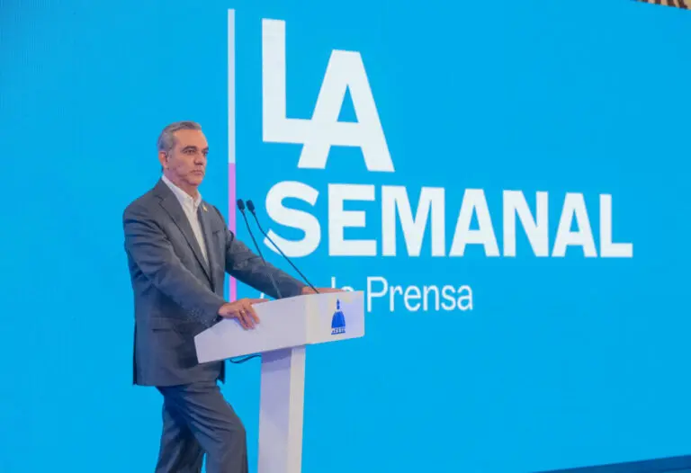 Presidente Abinader enciende la Navidad 2024