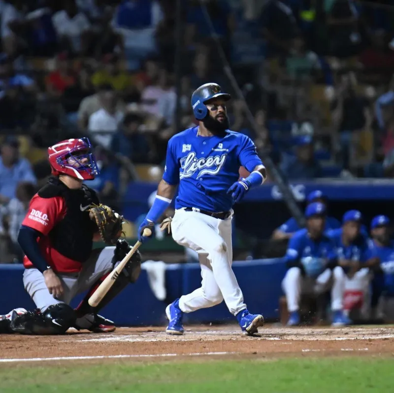 Tigres vencen Leones y provocan un triple empate en el primer lugar