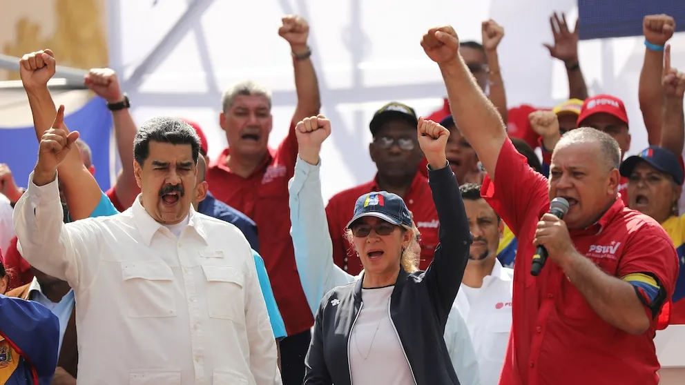 Ante la presión internacional por el fraude electoral, el dictador Maduro anunció una reforma a la Constitución venezolana