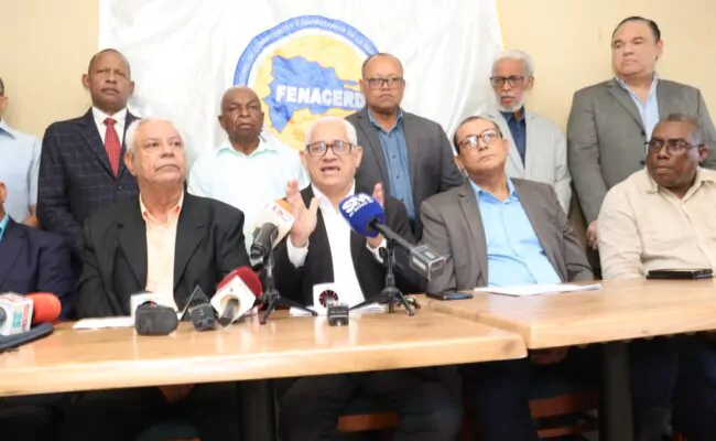 Comerciantes alertan sobre presunto fraude con falsa juramentación de directiva de FENACERD