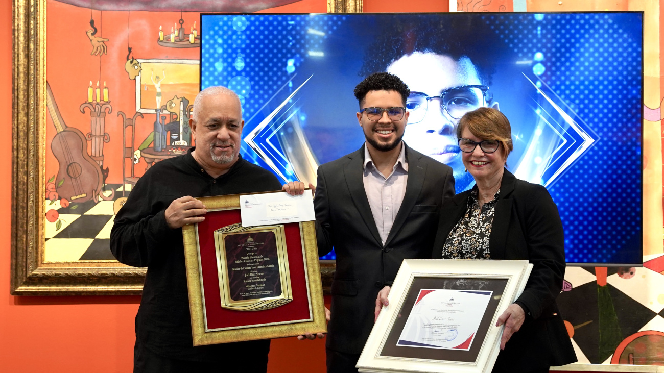 Ministerio de Cultura entrega premios Anual de Música Clásica y Popular, y Nacional de Artes Visuales