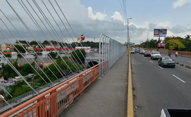 Obras Públicas cierra el puente de la 17 para reparación de junta de expansión