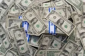 Abinader atribuye alza del dólar a factores internacionales y destaca estabilidad económica