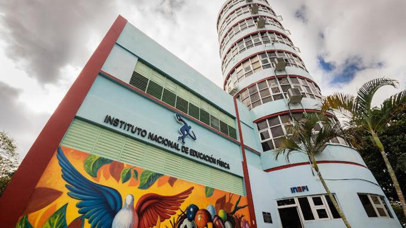 Inefi continúa incentivando y fomentando el deporte escolar en Santo Domingo Este