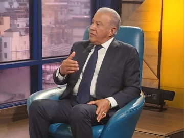 Andrés Bautista advierte sobre posible división y recuerda partido se formó con grupos de Hipólito y de Abinader