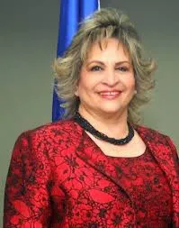 Enfoque Lejos aún de una mujer presidente