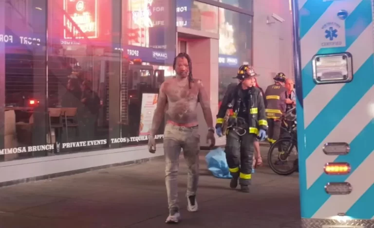 Un ataque con fuego en Times Square dejó a un hombre en estado grave: la policía continúa buscando al responsable