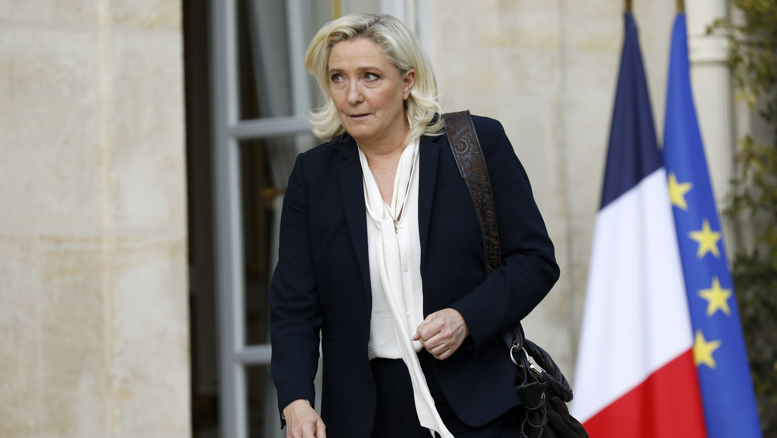 Marine Le Pen es condenada a cuatro años de prisión.
