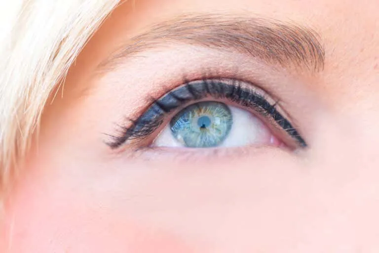 Injerto de cejas: definición y beneficios