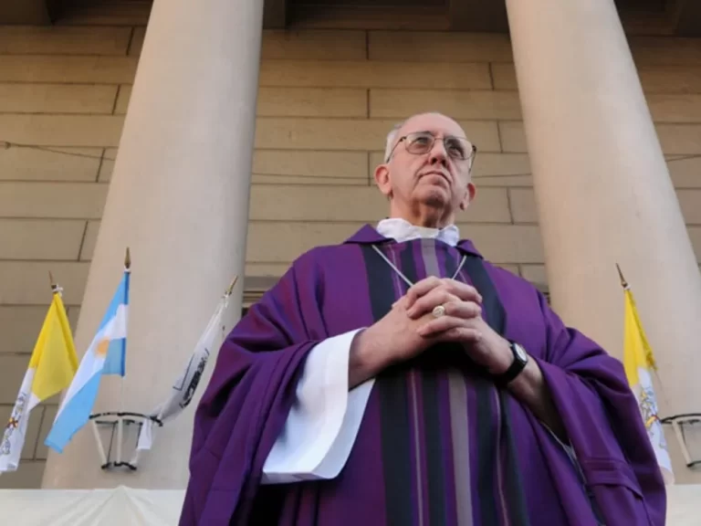 Así fue el último día de Bergoglio en Argentina: "Nos vemos a la vuelta"