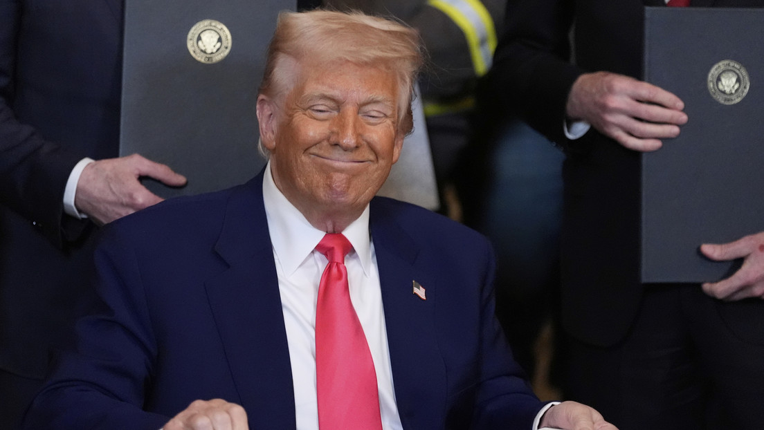 Trump sobre aranceles: "Ahora es nuestro turno de hacer el desgarro".
