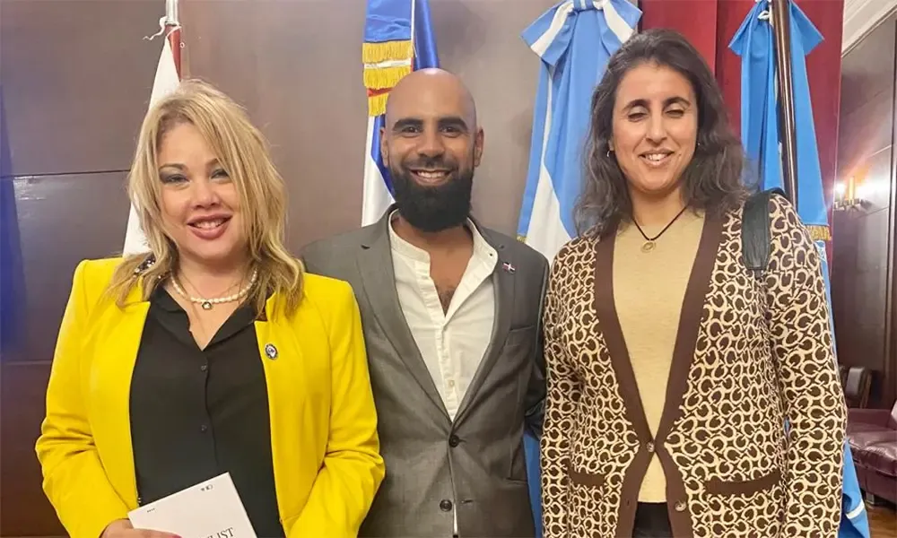 Presentan el libro del escritor Sugel Gamal Michelén