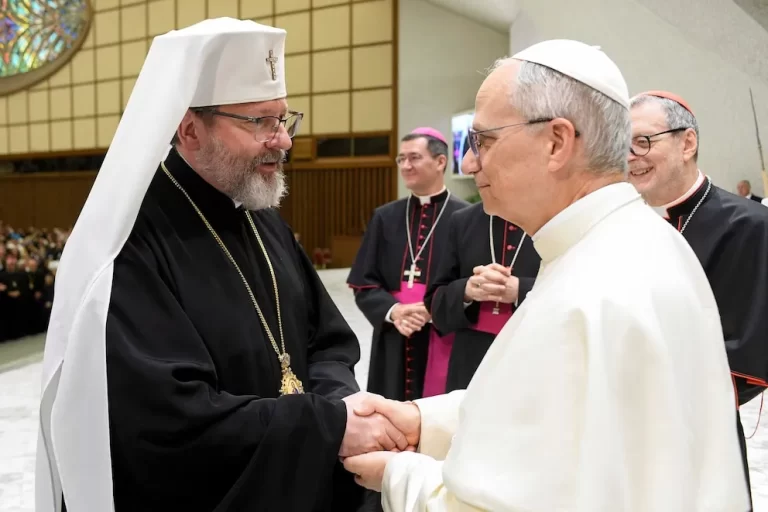 El papa León XIV se encontró con el líder de la Iglesia Católica Griega de Ucrania
