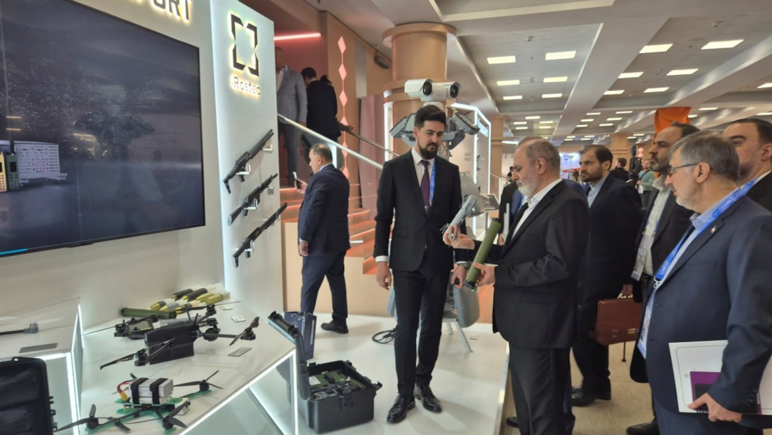 Delegación iraní examina las armas rusas en Moscú