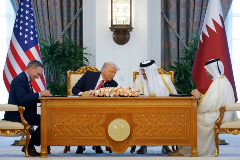 El líder demócrata del Senado de EEUU presentó un proyecto de ley para impedir que Trump use el avión regalado por Qatar