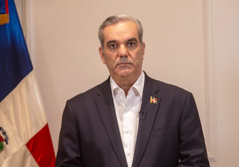 Luis Abinader convoca formalmente a expresidentes a reunión sobre crisis haitiana